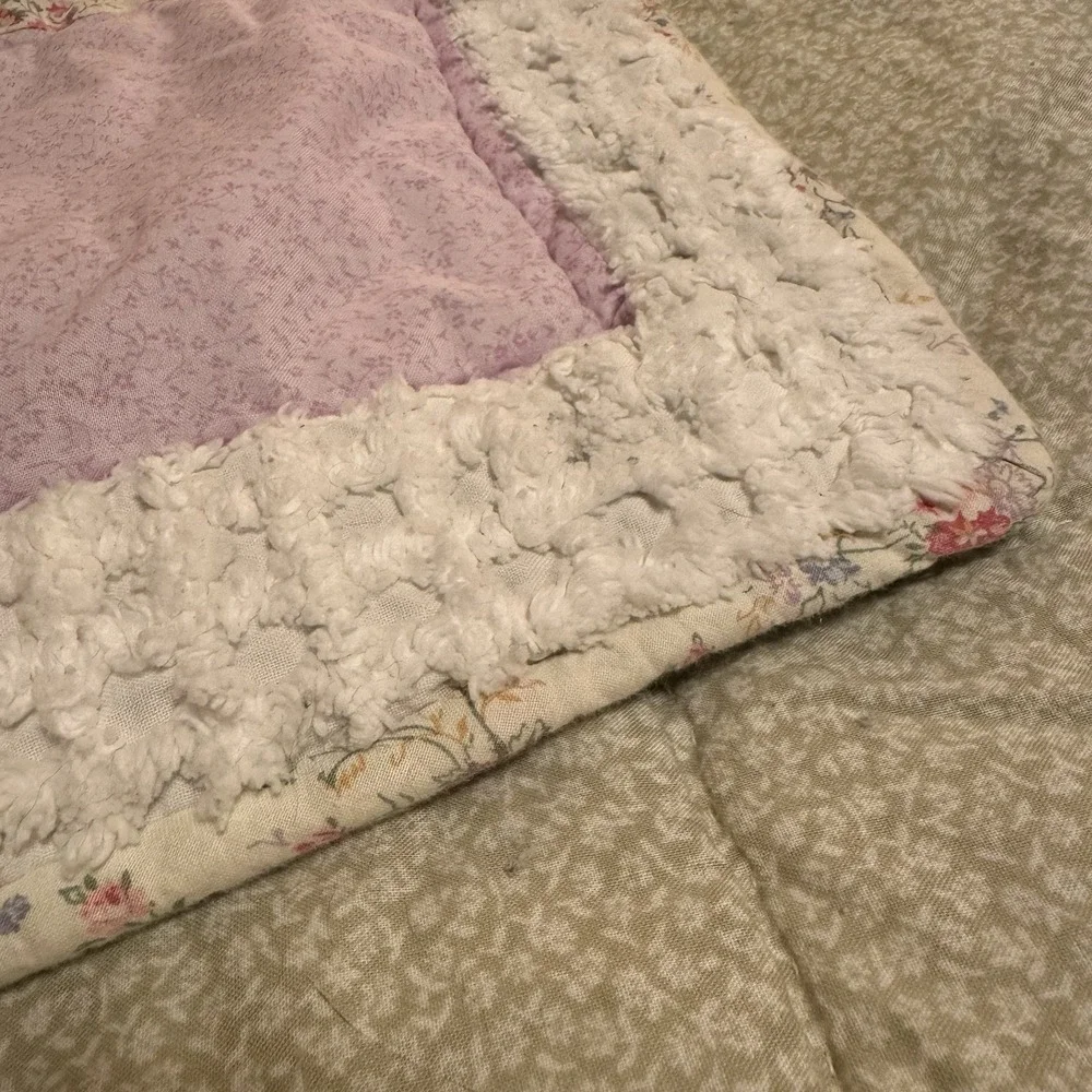 Vintage Shabby Chic Quilted Patchwork Quilt Floral Chenille Baby Throw  Blanket
